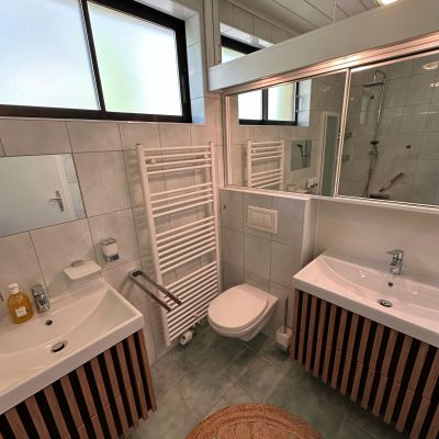 922ed544-3f9b-471e-ac7a-f0f5c9f96003